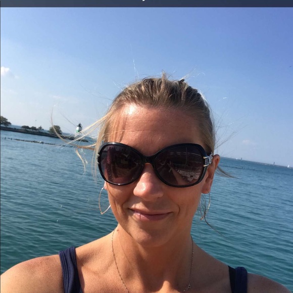 Meet your Posher, Amy - Picture 1 of 1